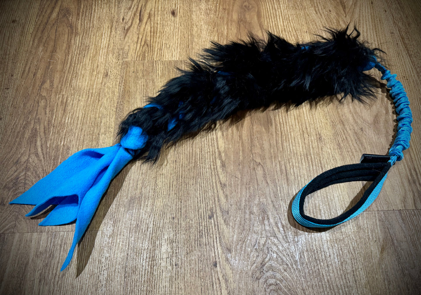 Sheepskin & polar fleece plait bungee