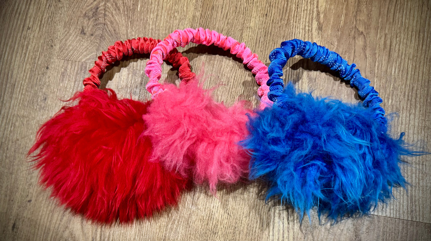 6” diameter sheepskin Ring Bungee