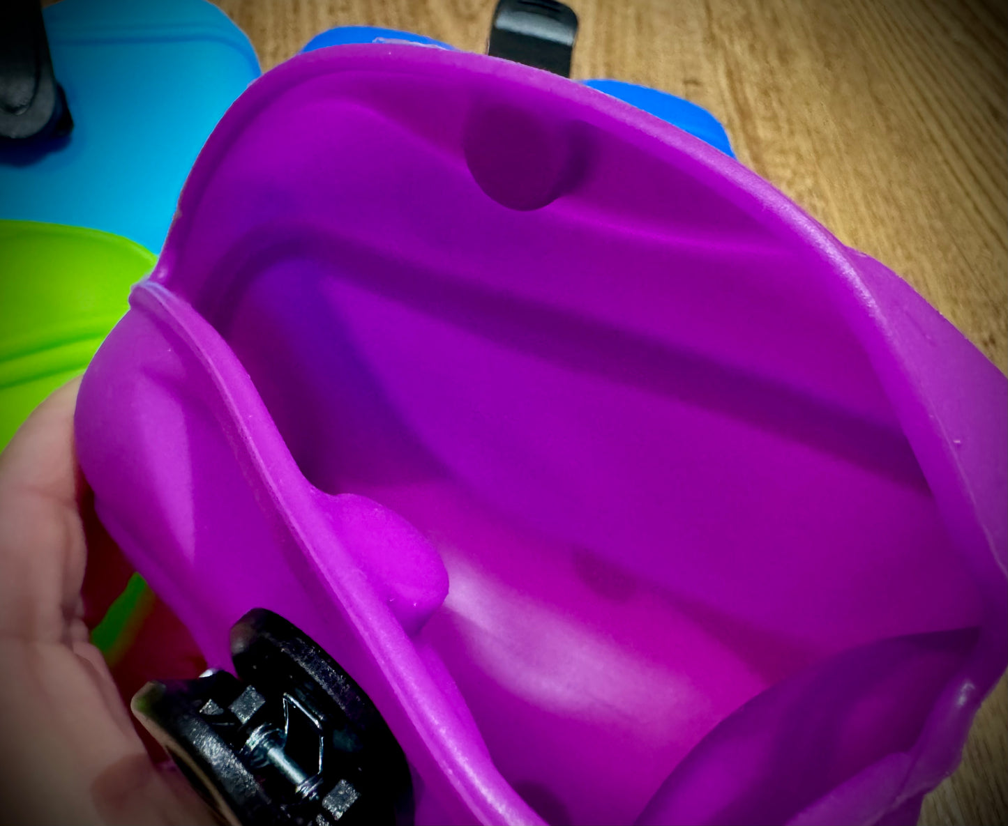 Magnetic Silicone Treat Pouch